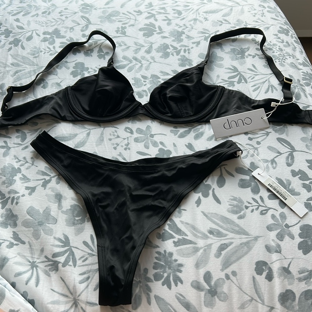 Gorgeous Satin CUUP bra and thong set , brand new never worn